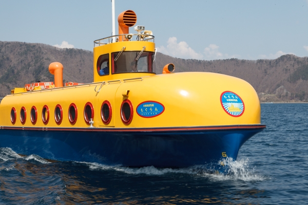 本栖湖遊覧船「もぐらん！」